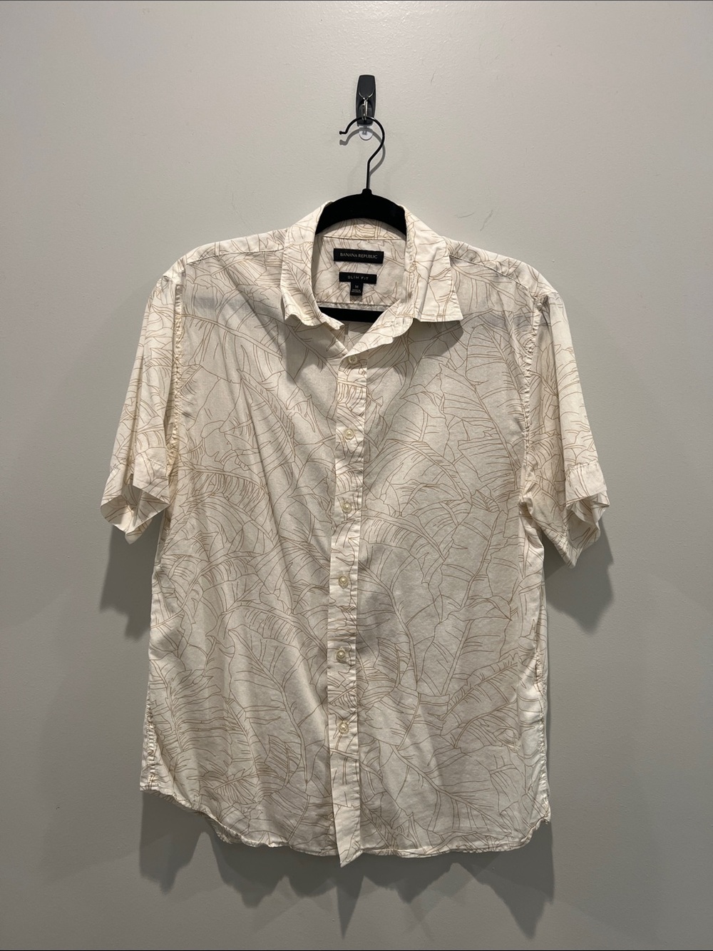 Banana Republic Cream Short Sleeve Button-Down with Tan Leaf Outline